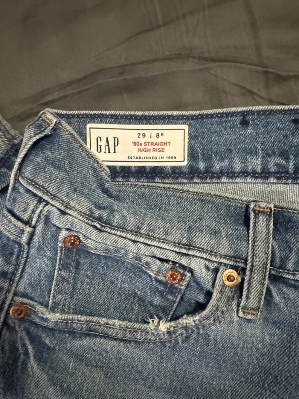 GAP Light Blue Straight Leg Women’s Jeans - Picture 2 of 6